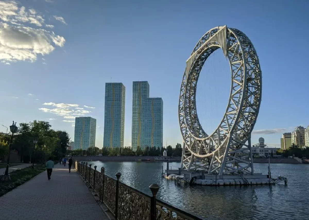 Элитные квартиры арестовали у экс-главы управления культуры Астаны по делу о разворованном фонтане