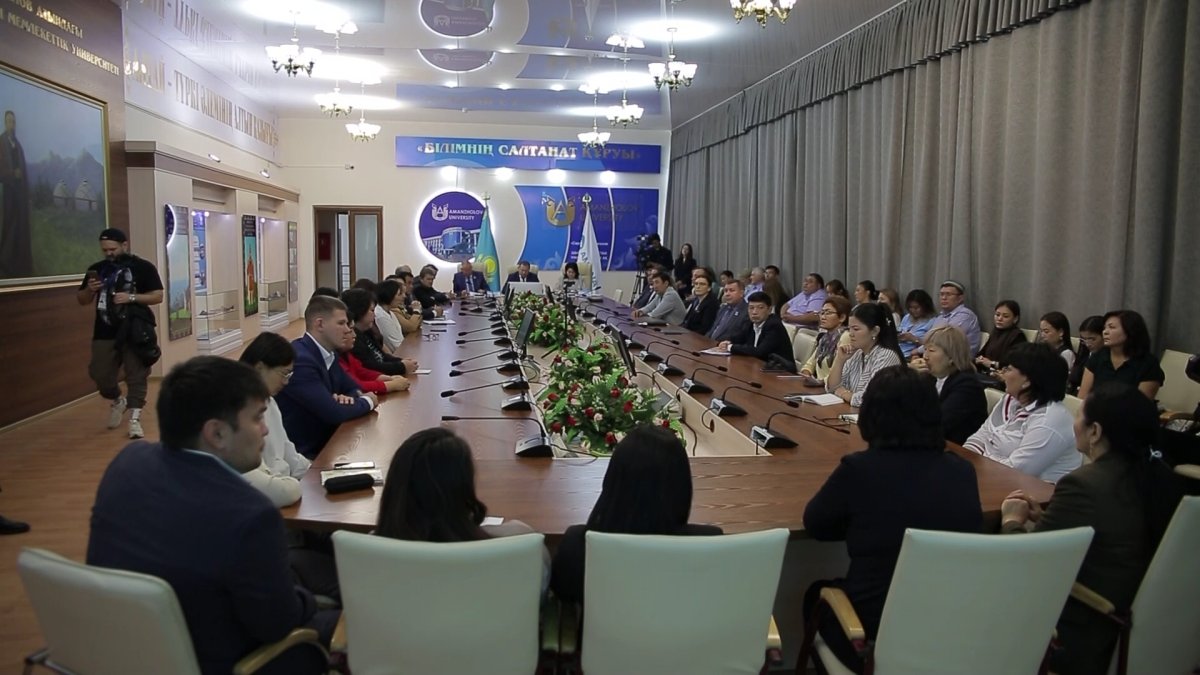 "Салықтар мен бизнес-қоғамдастықтың Салық Кодексін ашық талқылау экономиканы дамытуға оң нәтиже береді",-депутат