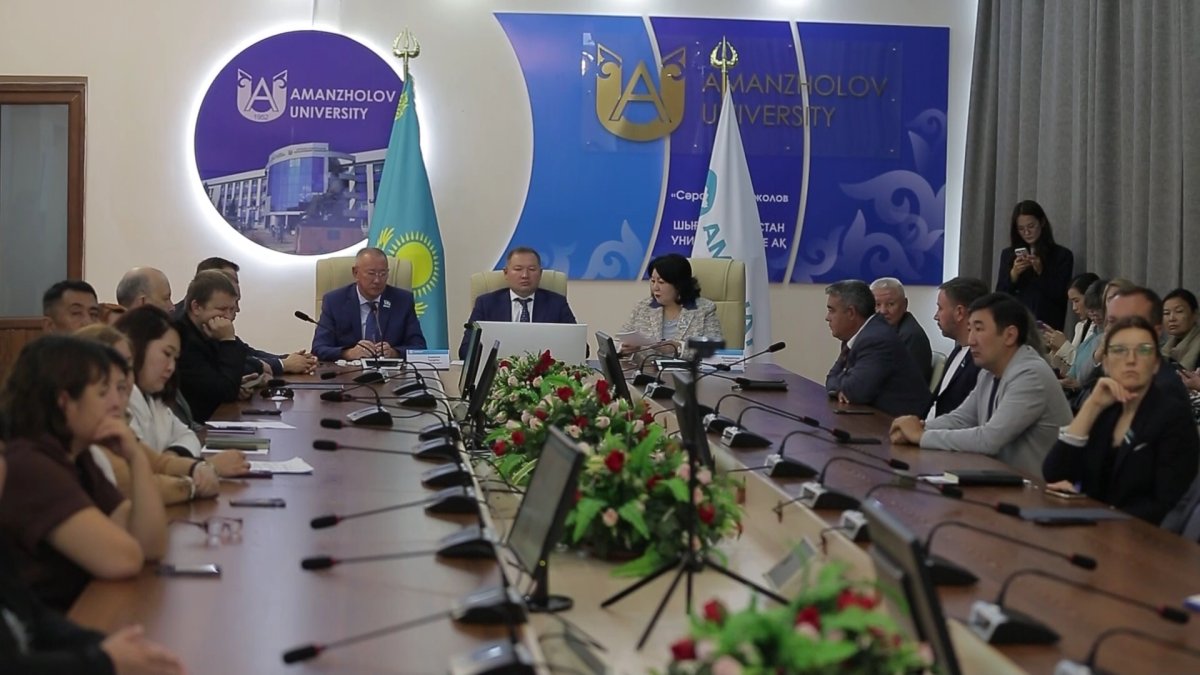 Члены партии "Amanat" Восточного Казахстана обсудили реализацию Послания Президента страны