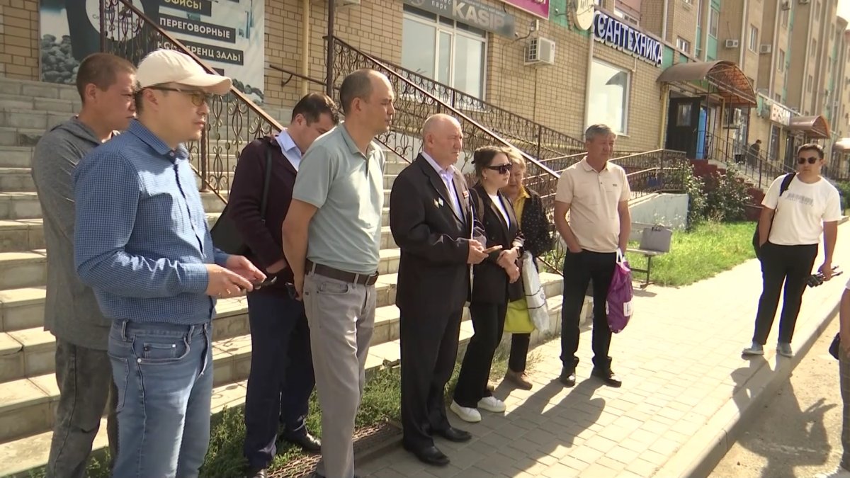 Десятки актюбинцев не могут вернуть деньги за недостроенные дома