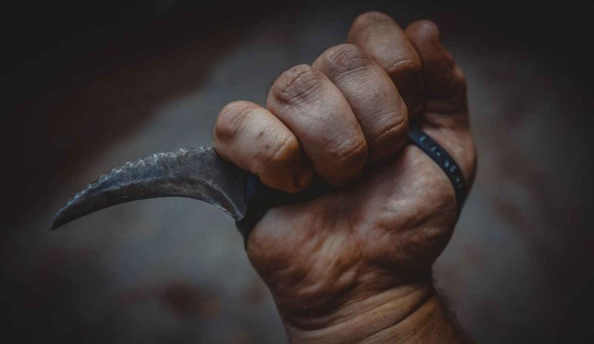 Мешіт маңында белгісіз біреу бас мүфтиді пышақтады