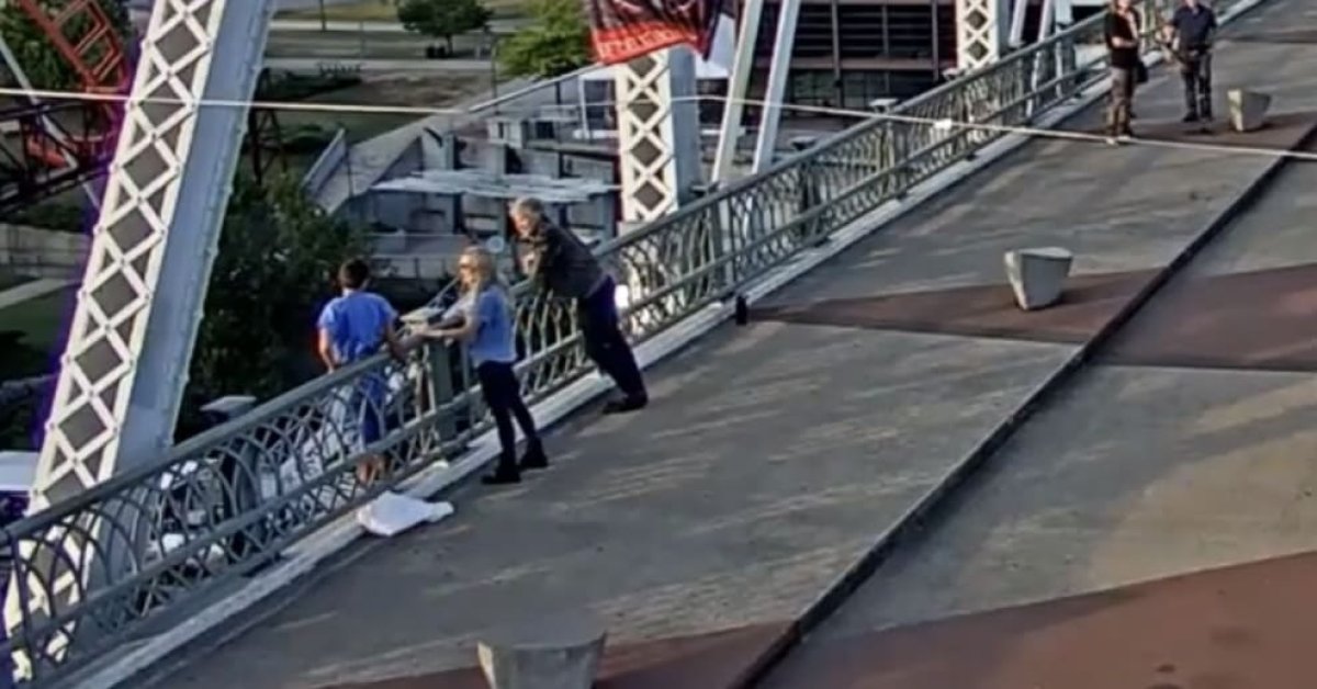 Рок-звезда Джон Бон Джови спас женщину от суицида