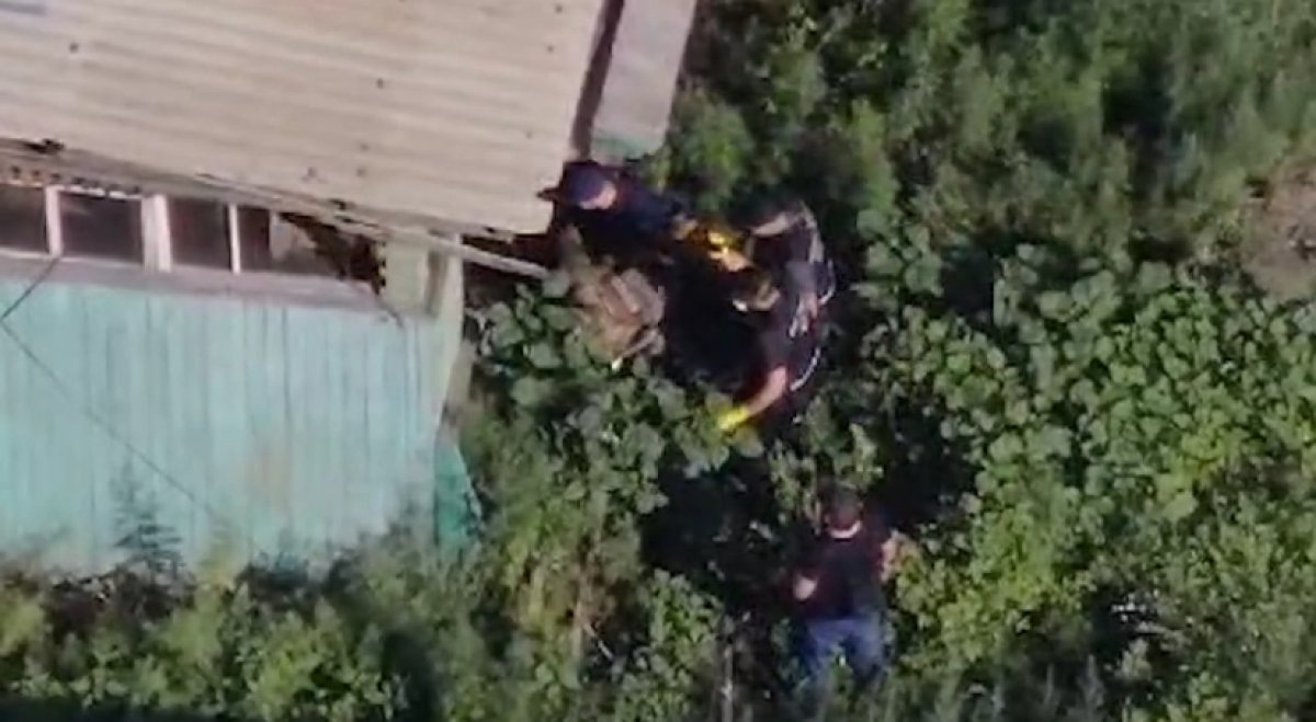 Иностранцы организовали нарколабораторию в Восточном Казахстане: эпичные кадры задержания показали в ДКНБ