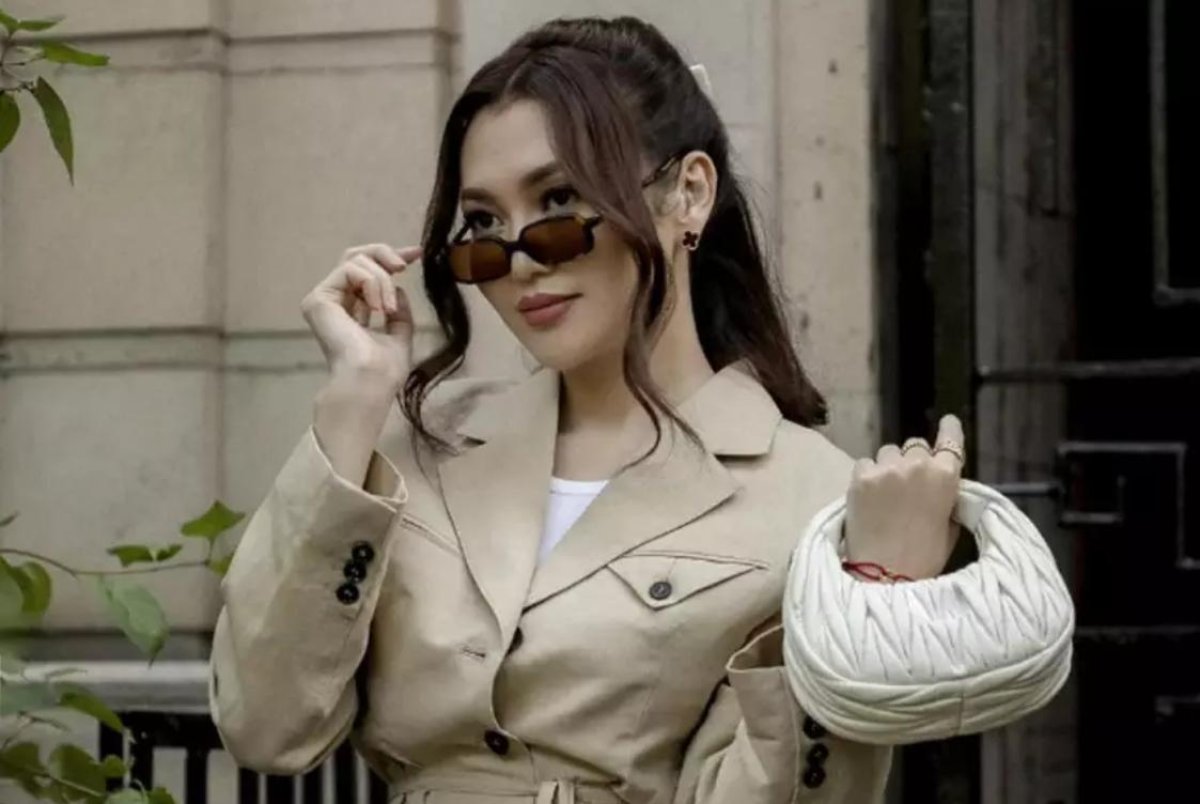 Ерке Есмахан: “Кейде төмен қарап, мұңайып қоямын“