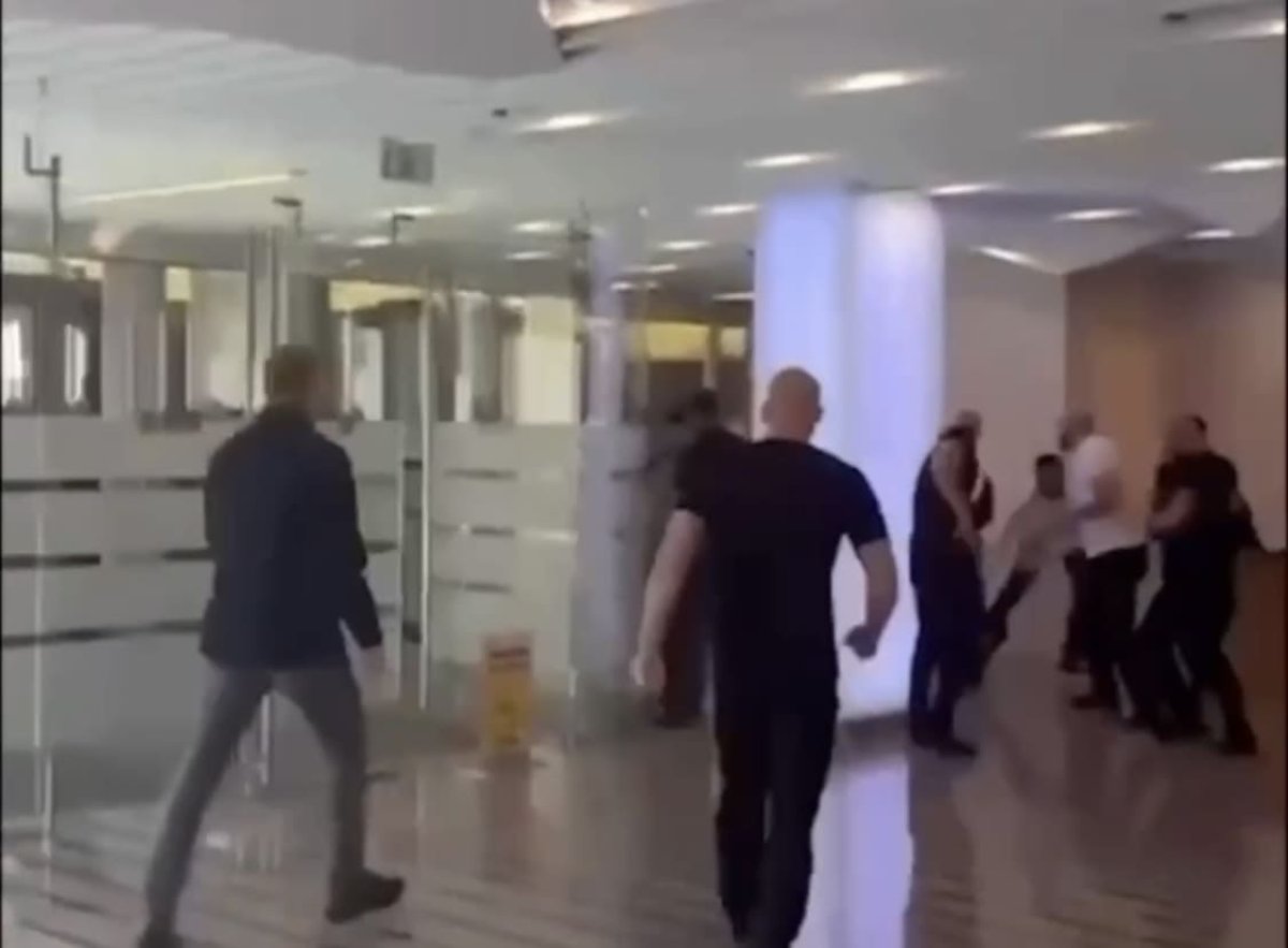 Два человека погибли и несколько ранены при стрельбе у офиса Wildberries