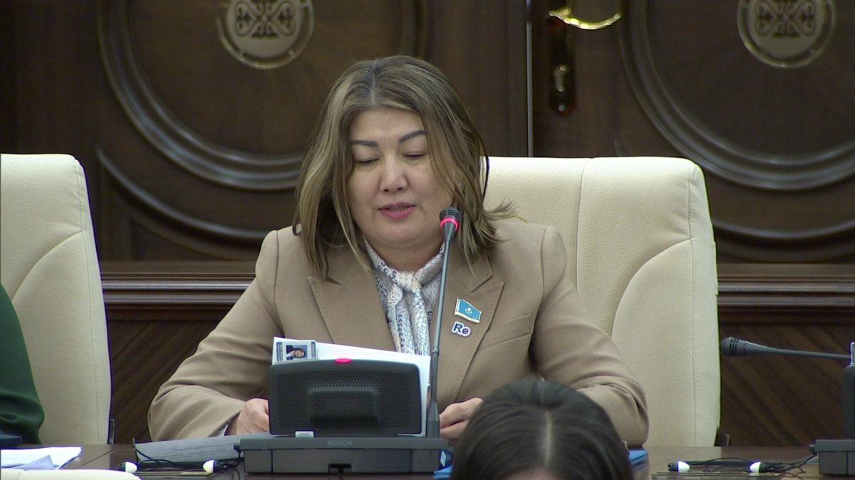 "Халықтан қашпаңыздар!", - депутат