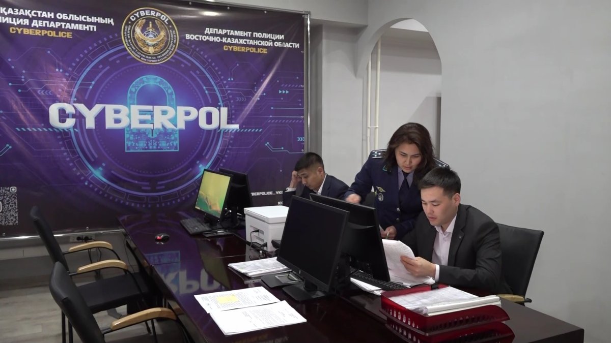 В Усть-Каменогорске мошенники представляются высокопоставленными чиновниками и силовиками и выманивают у людей деньги