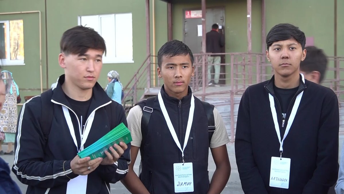 АЭС салуды қолдау жөніндегі халықтық штабтың белсенділері тұрғындармен кездесті