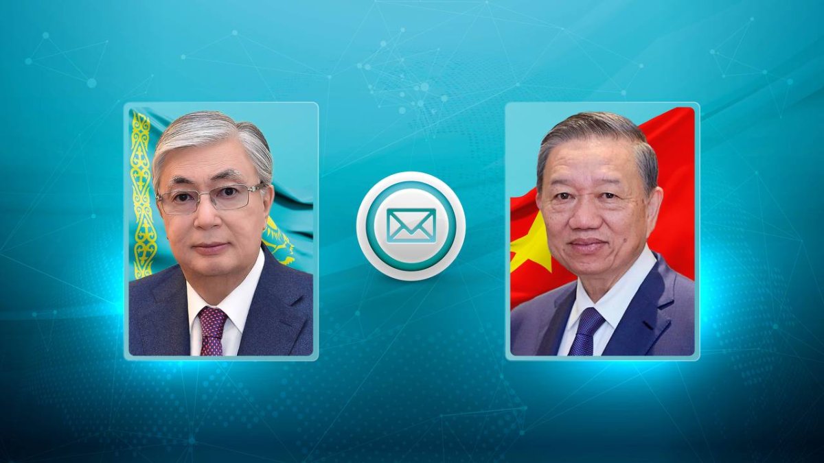 Президент поздравил вьетнамского коллегу с Днём независимости