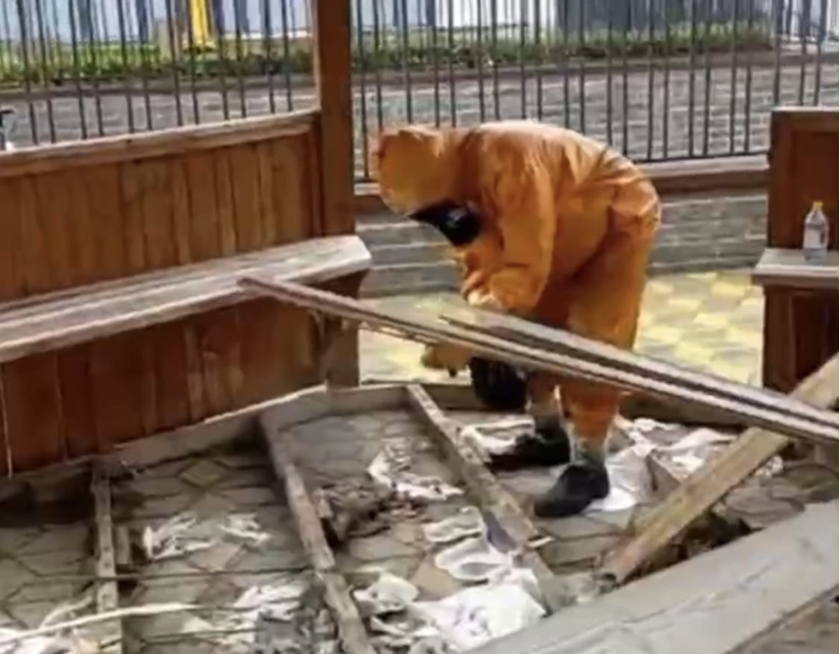 Опасность на детской площадке предотвратили спасатели Астаны