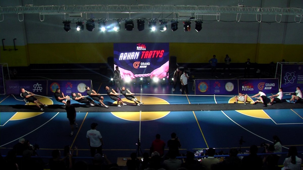 Астанада алғаш рет арқан тартыстан ашық турнир өтті