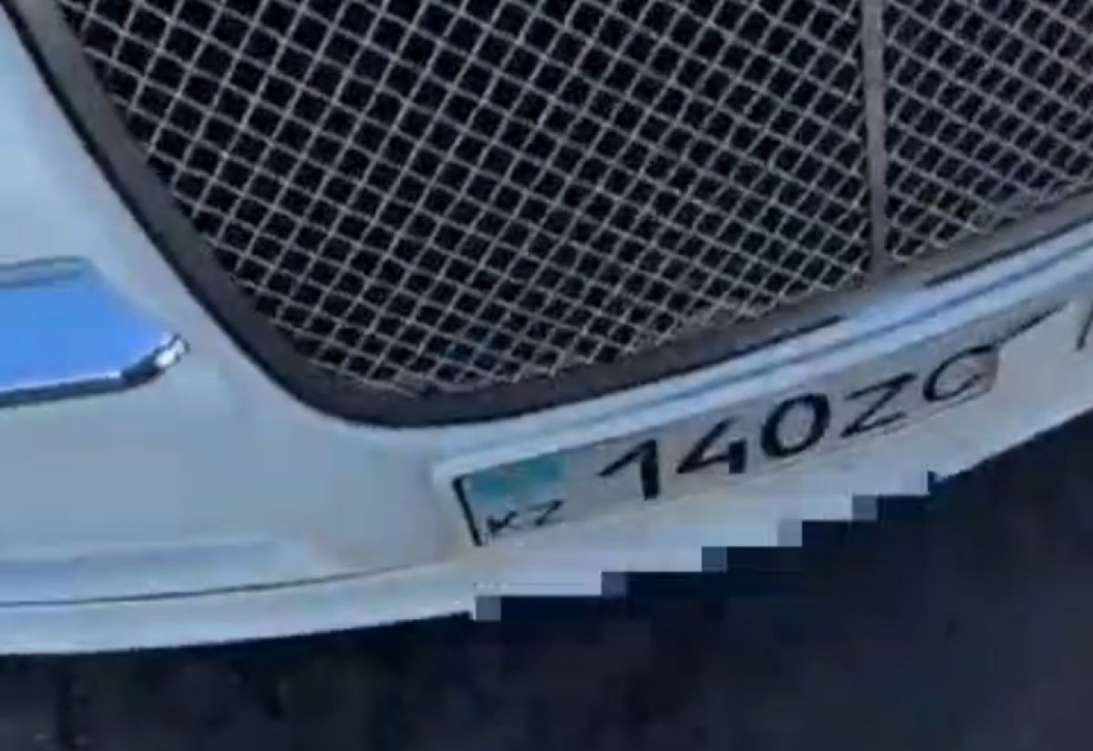 Астанчанина арестовали за закрытие цифры госномера бумажкой