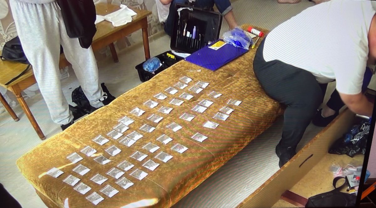 По 11 лет тюрьмы получили студенты-закладчики "синтетики" в Костанае