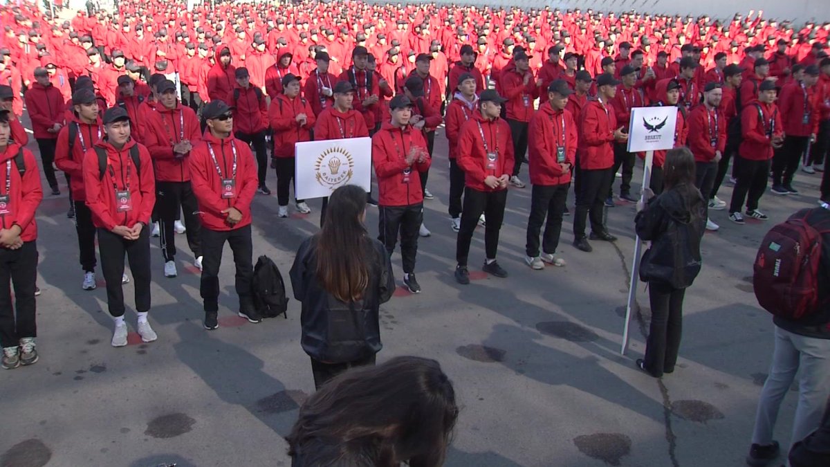Астанада 2 мыңнан аса жас "Сатқындар" акциясына қатысты
