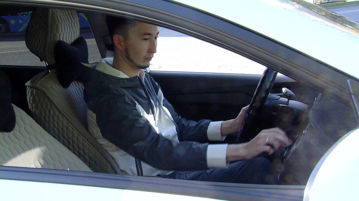 "Жалға көлік алатындар экономикаға үлес қосып жатқан жоқ", - экономист