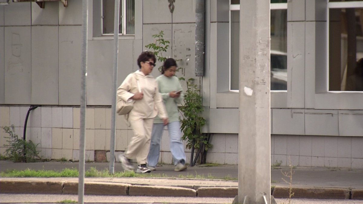 Астанада алаяқ аула сыпырушының атына заңсыз несие рәсімдеген