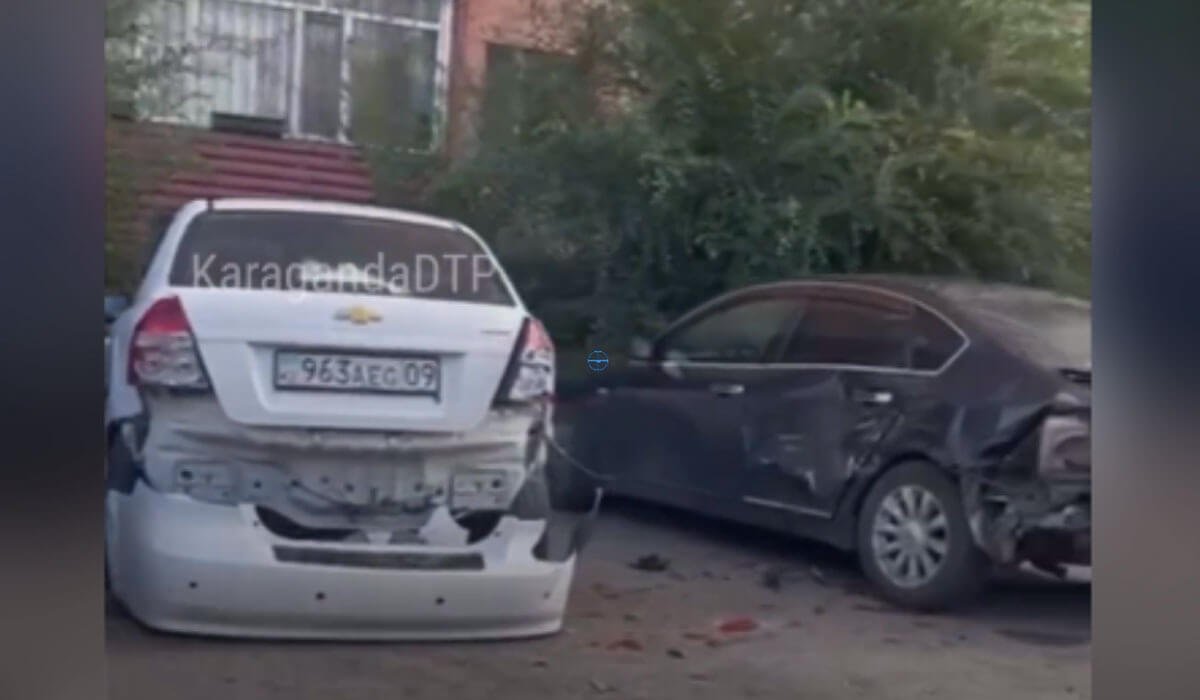 Автотұрақта тұрған 5 көлікті талқандаған
