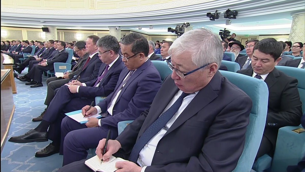 "Әкімдерді сайлау өзін-өзі басқару принциптерін дамытатын тетіктердің бірі", - саясаттанушы
