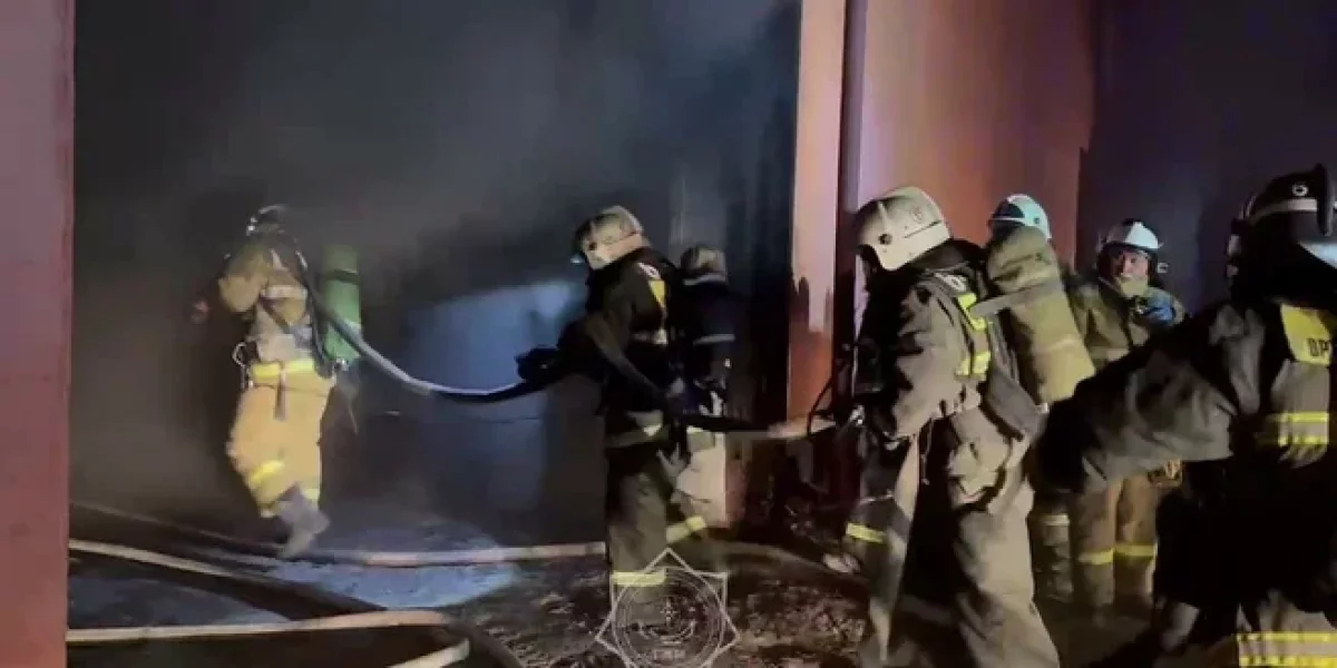 Автопарк Костаная сгорел из-за неисправных розеток