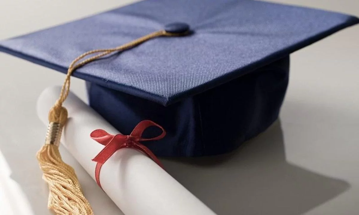 ҰБТ-дан жоғары балл алса да, қалаған оқуына түсе алмаған 10 талапкер ғылым және жоғары білім министрлігіне қарсы сотқа шағым түсірді