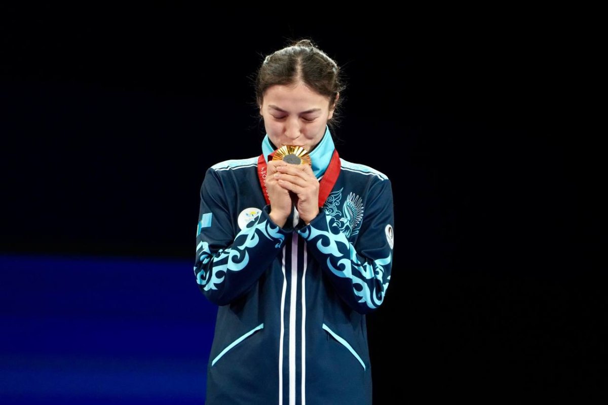 Касым-Жомарт Токаев поздравил Акмарал Науатбек с золотой медалью Паралимпиады