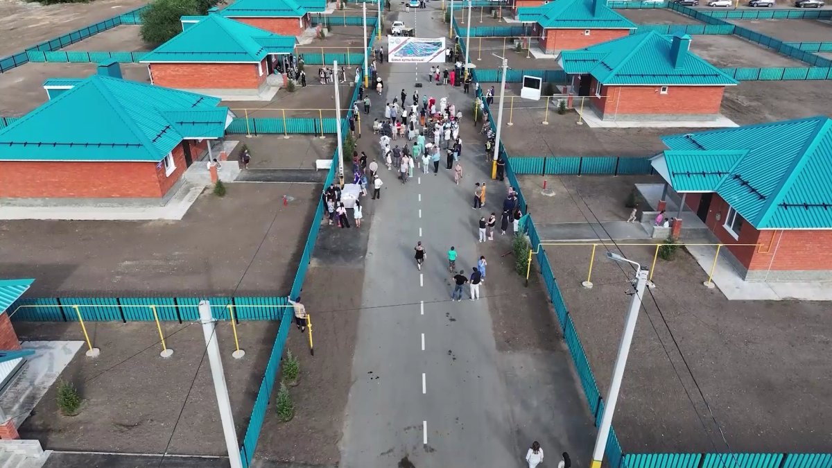 Су тасқынынан зардап шеккен 7 мыңнан астам отбасына жаңа баспана берілді