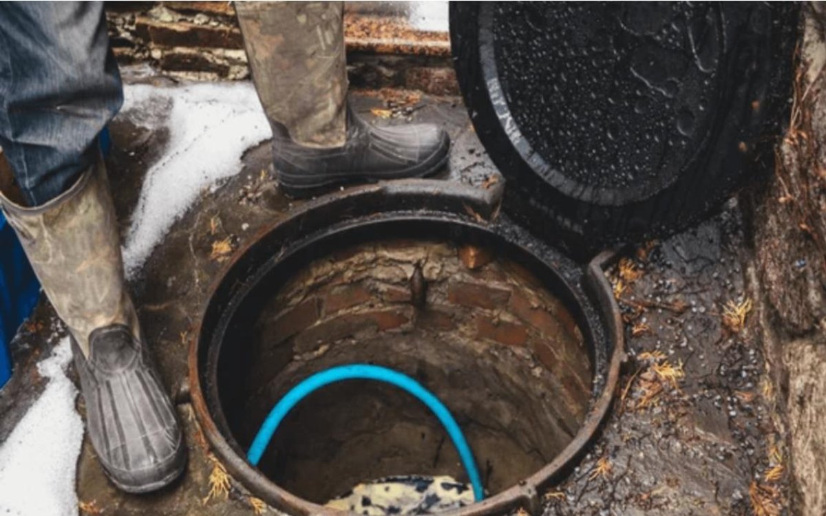 Павлодар облысында кәріз құдығына түскен төрт адам газдан уланған