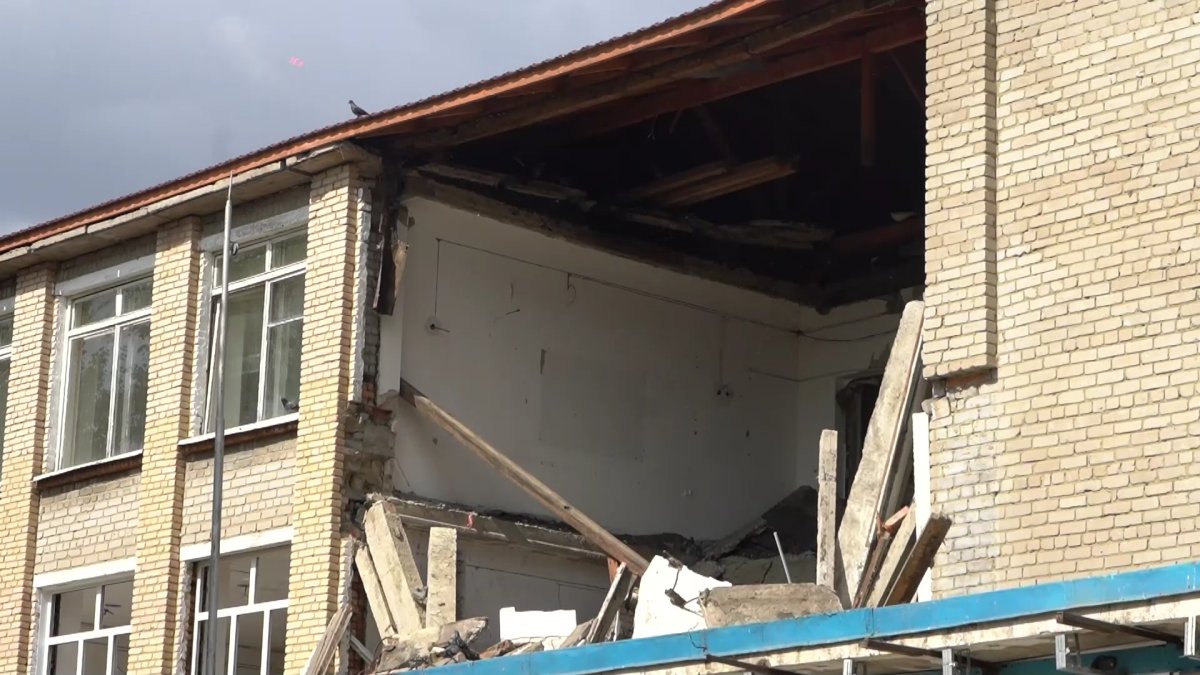 Қостанай облысындағы қабырғасы опырылған мектептің балалары қашықтан оқуға көшті