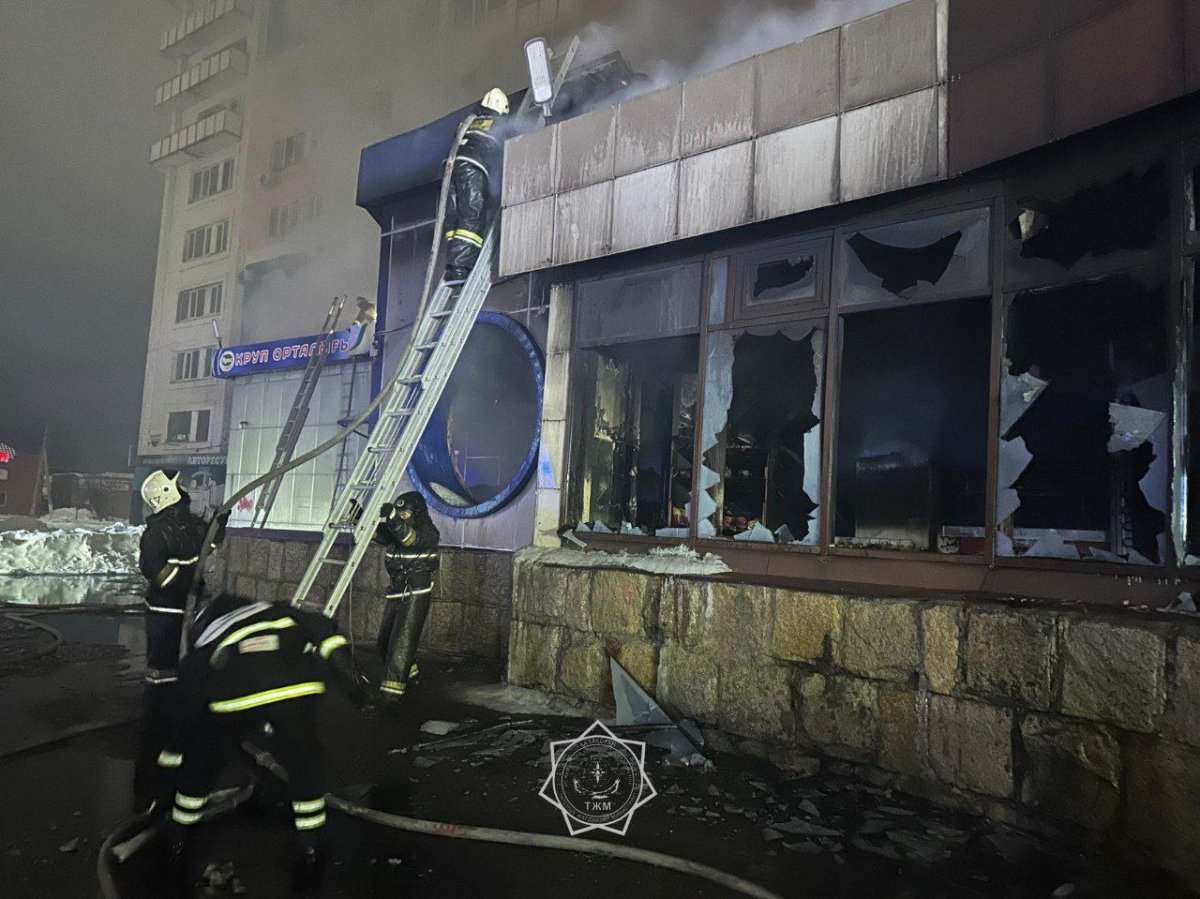 Помощь психологов понадобилась жильцам после пожара в многоэтажке Петропавловска