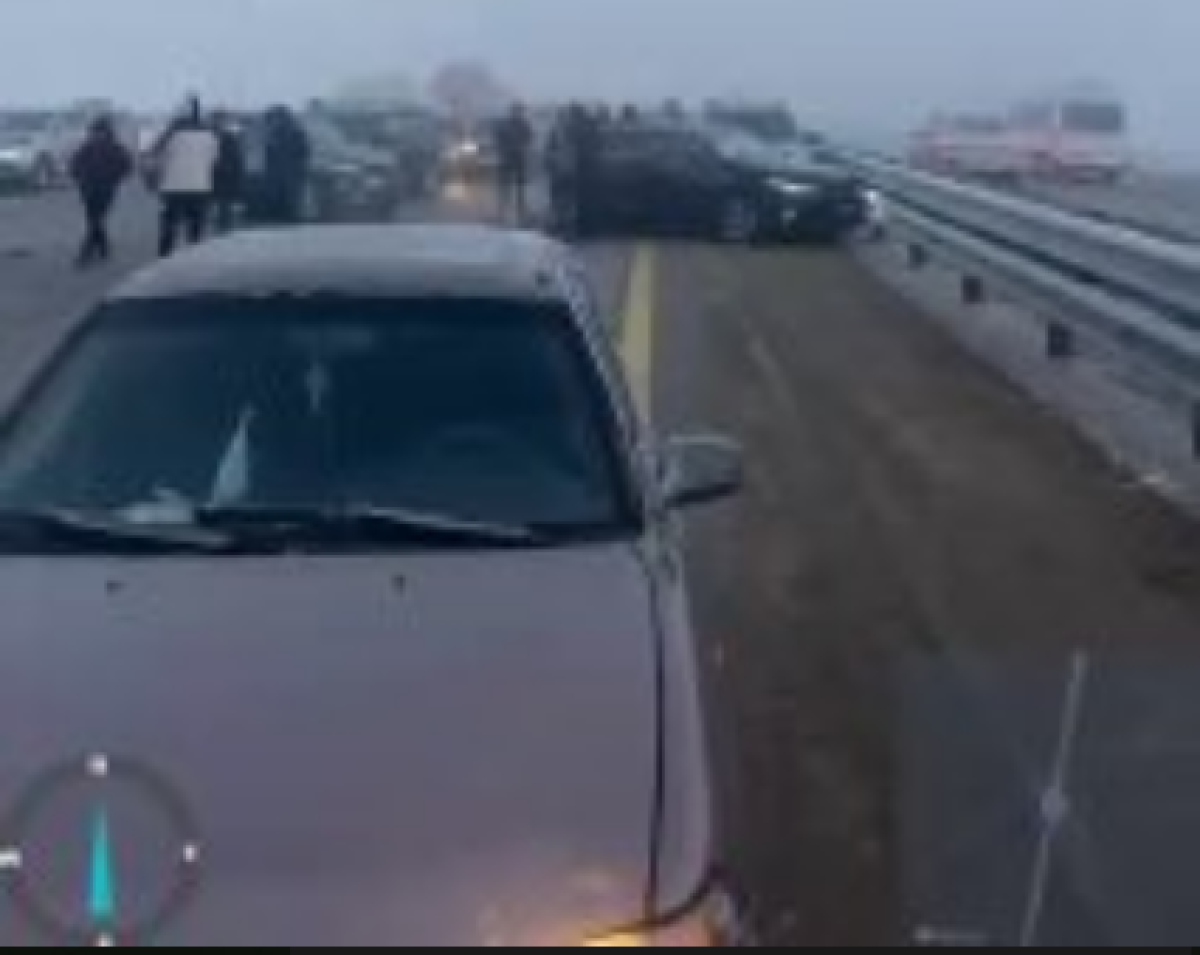 Массовое ДТП в Алматинской области: на трассе столкнулись 18 машин