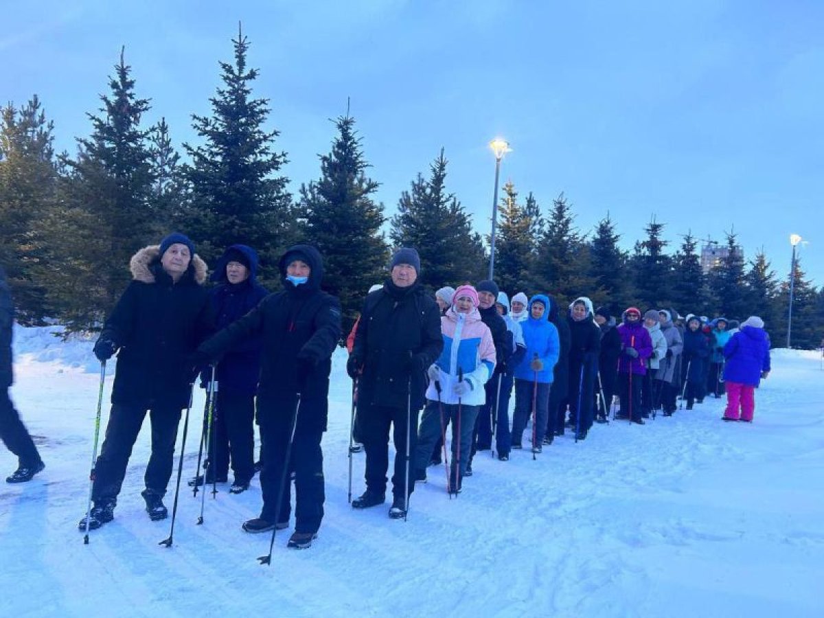 Скандинавская ходьба набирает популярность среди столичных пенсионеров
