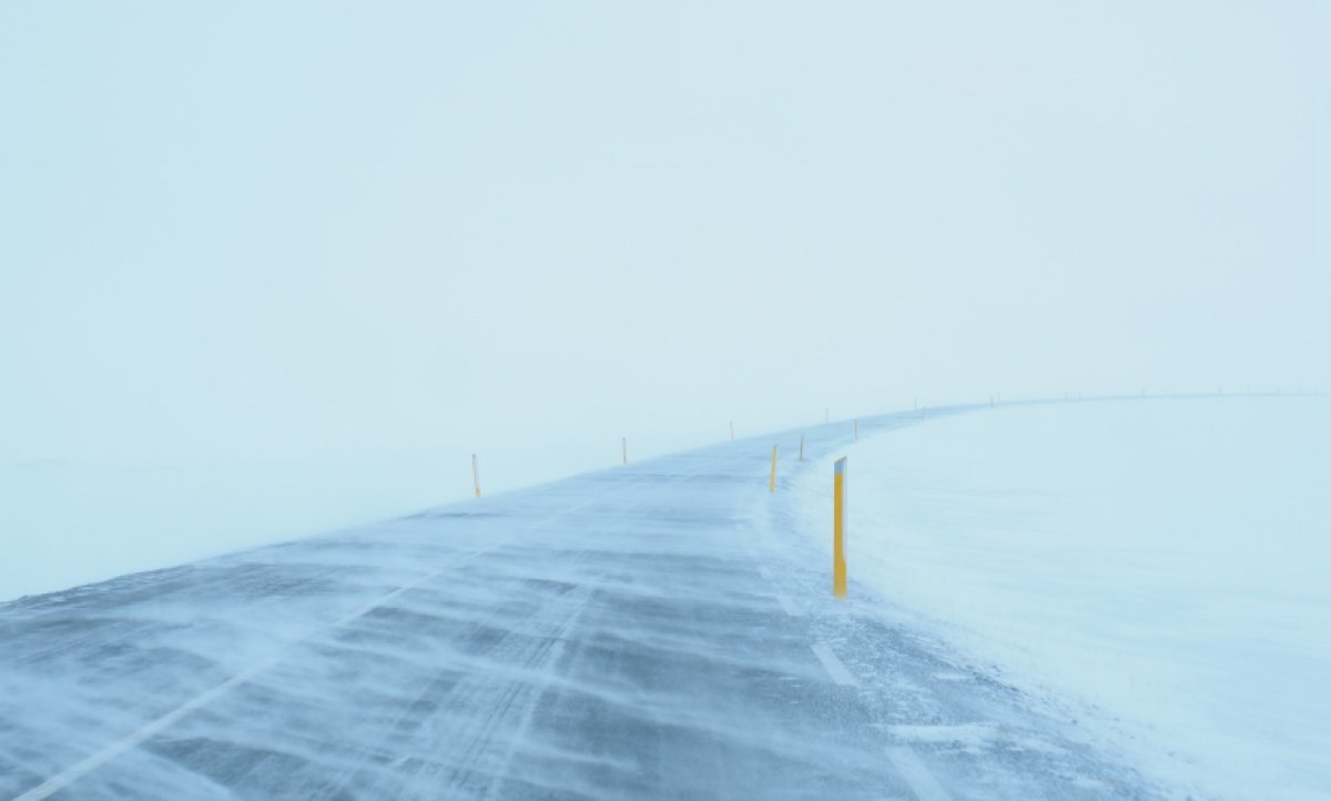 Трассу закрыли в Атырауской области из-за непогоды