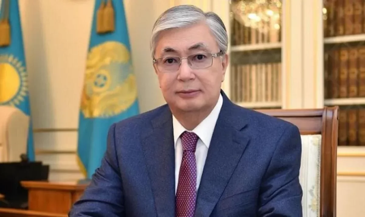Президент направил телеграмму известному писателю Толену Абдику