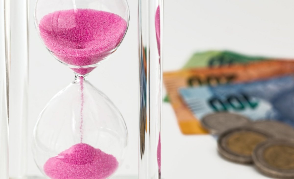 Новый источник дохода откроют Козероги, большая сумма денег ждёт Водолеев: гороскоп на среду, 22 января