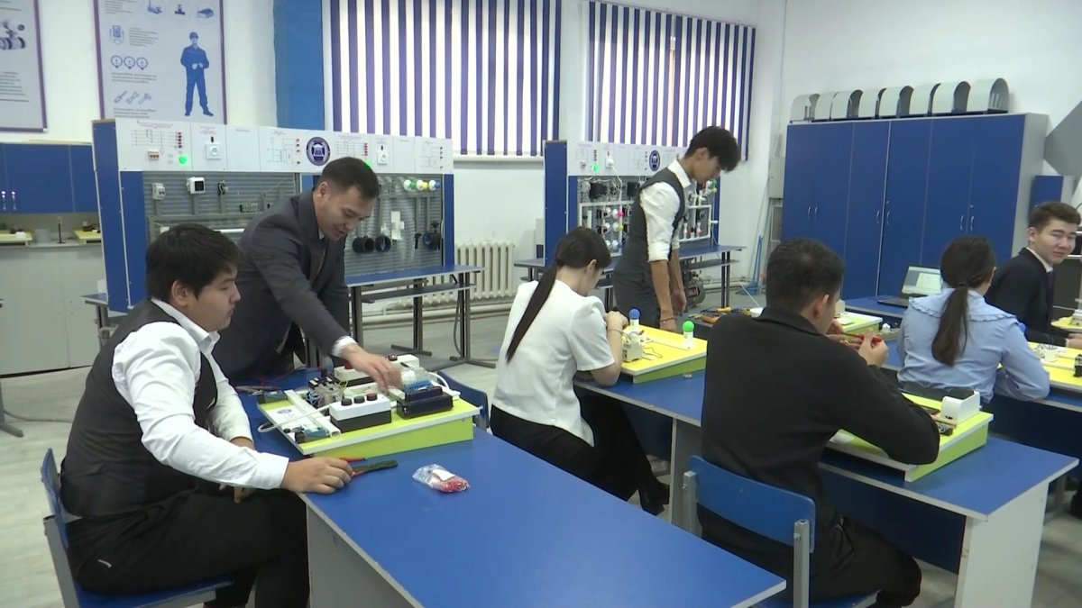 На новый уровень намерены вывести сферу технического и профессионального образования в области Абай