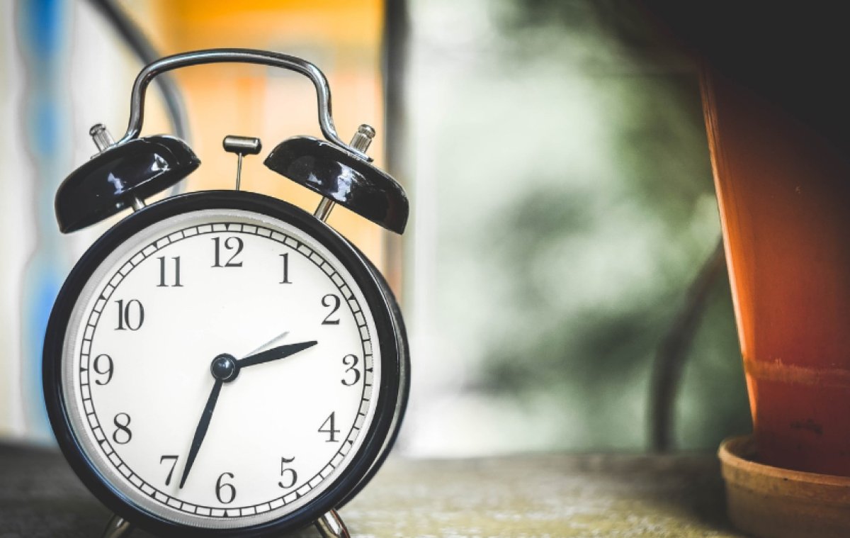 Улучшает логистику и координацию регионов: эксперт высказался о едином часовом поясе в Казахстане