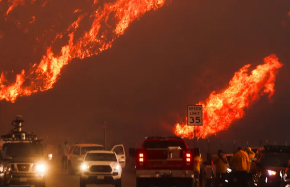 В Калифорнии новые пожары. Эвакуированы десятки тысяч жителей