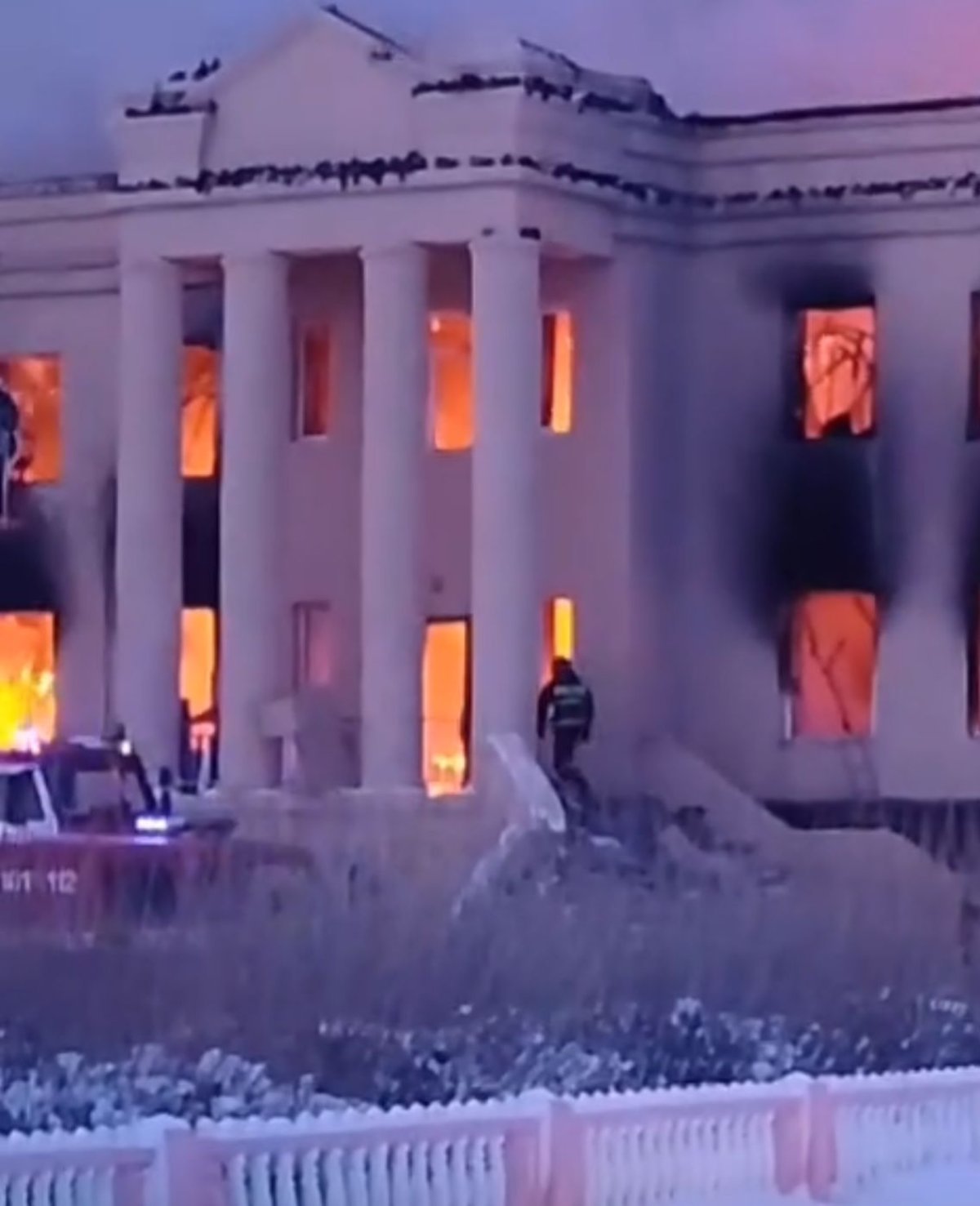 Қостанайда әкімдік ғимараты өртенді