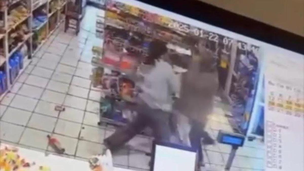 Суд на два месяца арестовал подозреваемого в убийстве продавца в Сарани