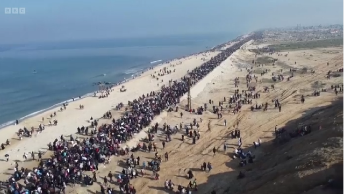 Палестинцы начали массово возвращаться на север Газы: 200 тысяч человек за первые два часа