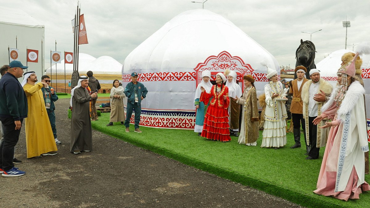 Қазақстанға кімдер жиі келеді?