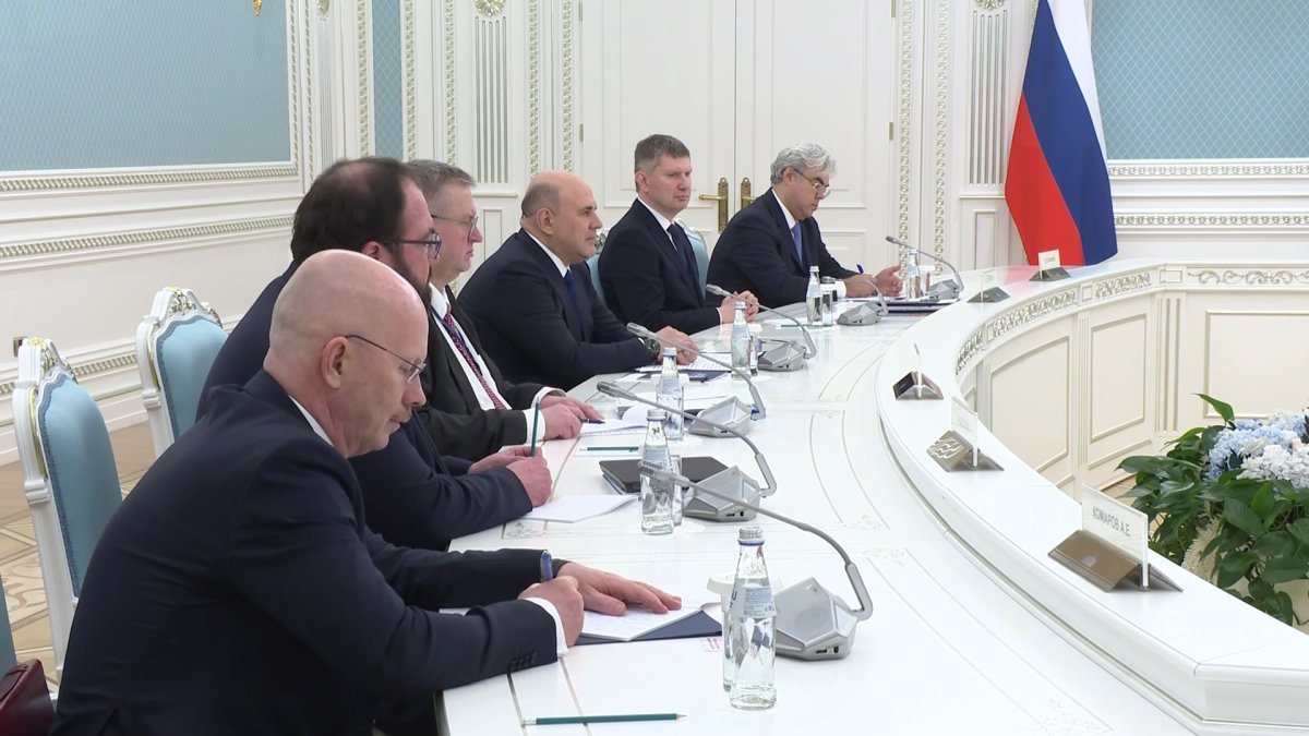 Касым-Жомарт Токаев встретился с премьер-министром России Михаилом Мишустиным