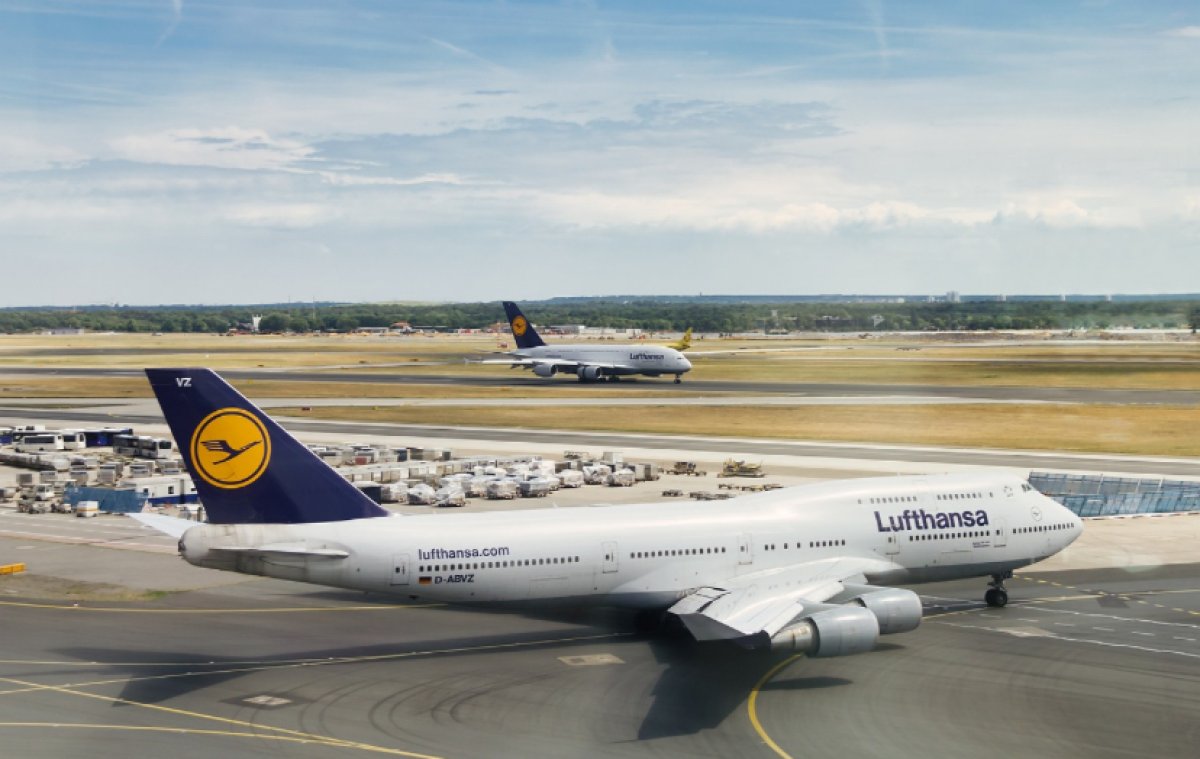 Пассажиров не выпускают из самолетов в аэропортах Германии из-за компьютерного сбоя