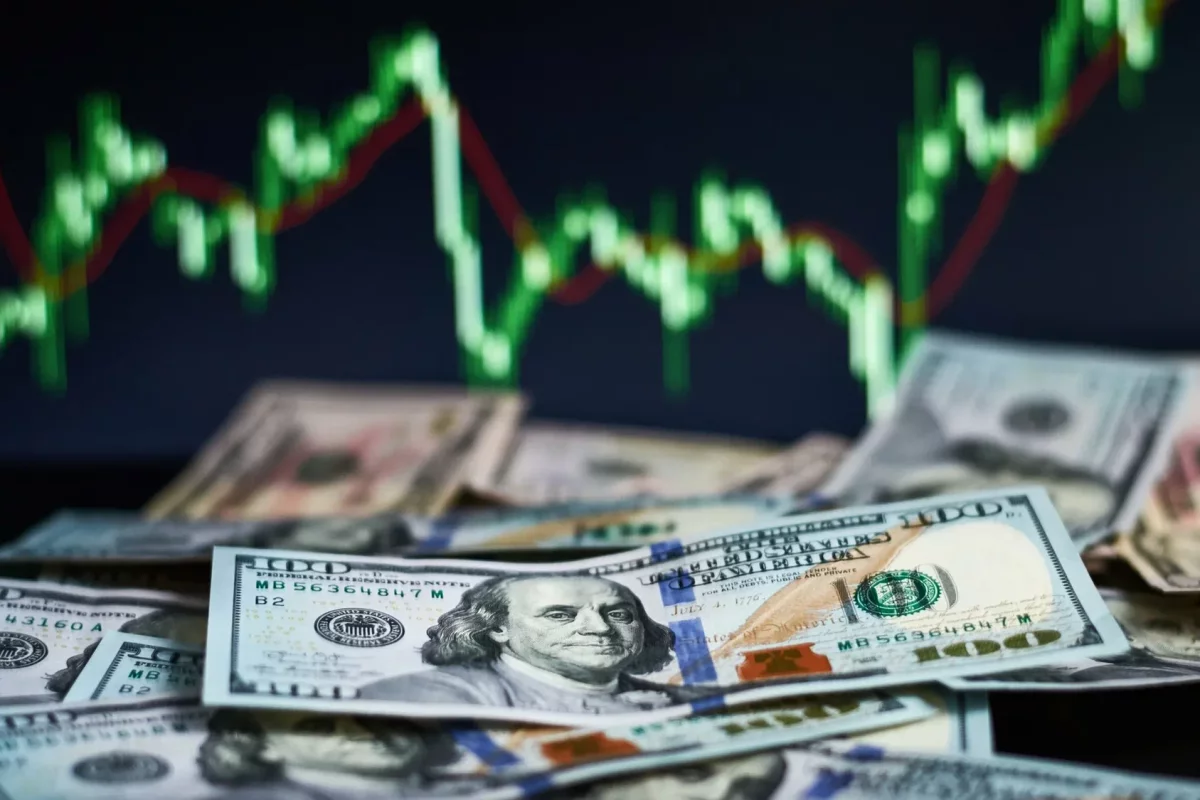 Доллар снова подорожал: курс валют на 6 января