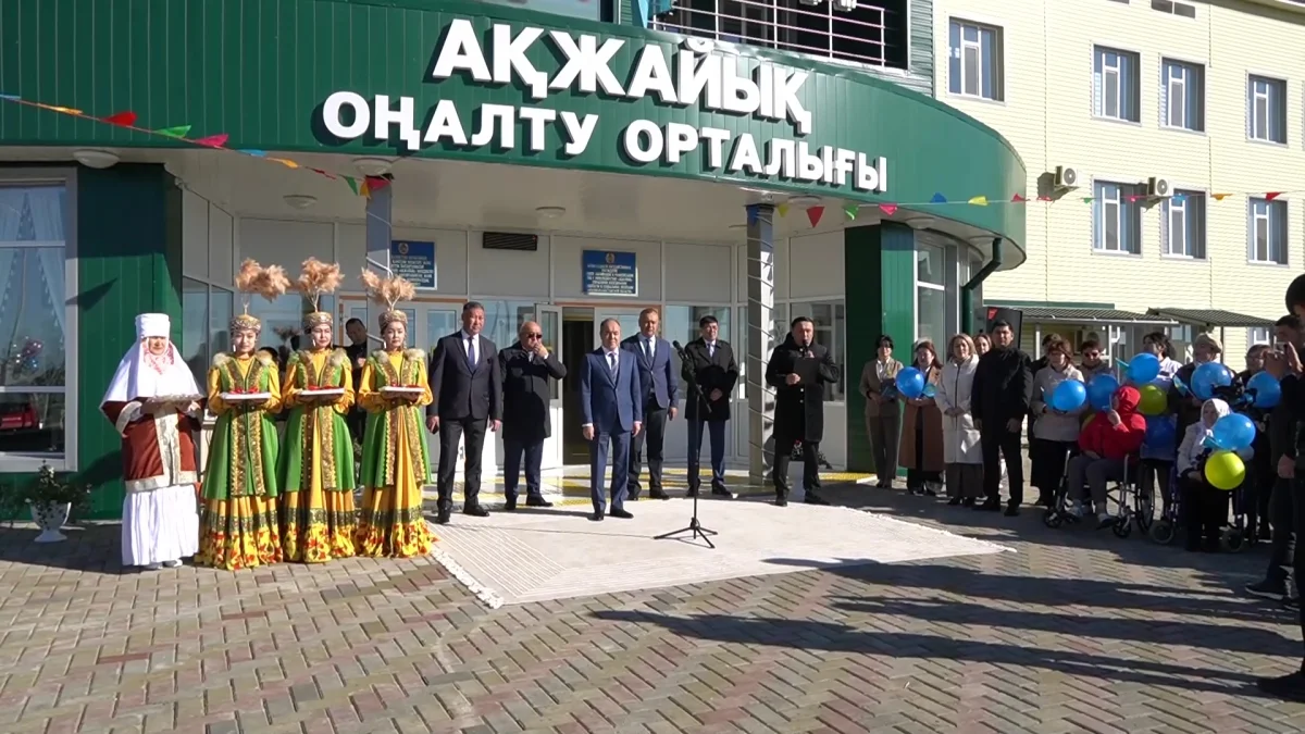 Оралдағы оңалту орталығына арнайы көліктер берілді