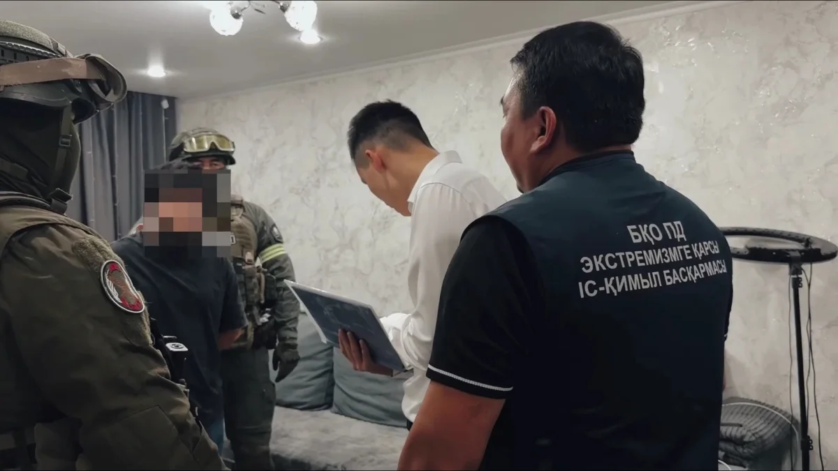 Двое родных братьев выманили деньги у пенсионерки в Уральске