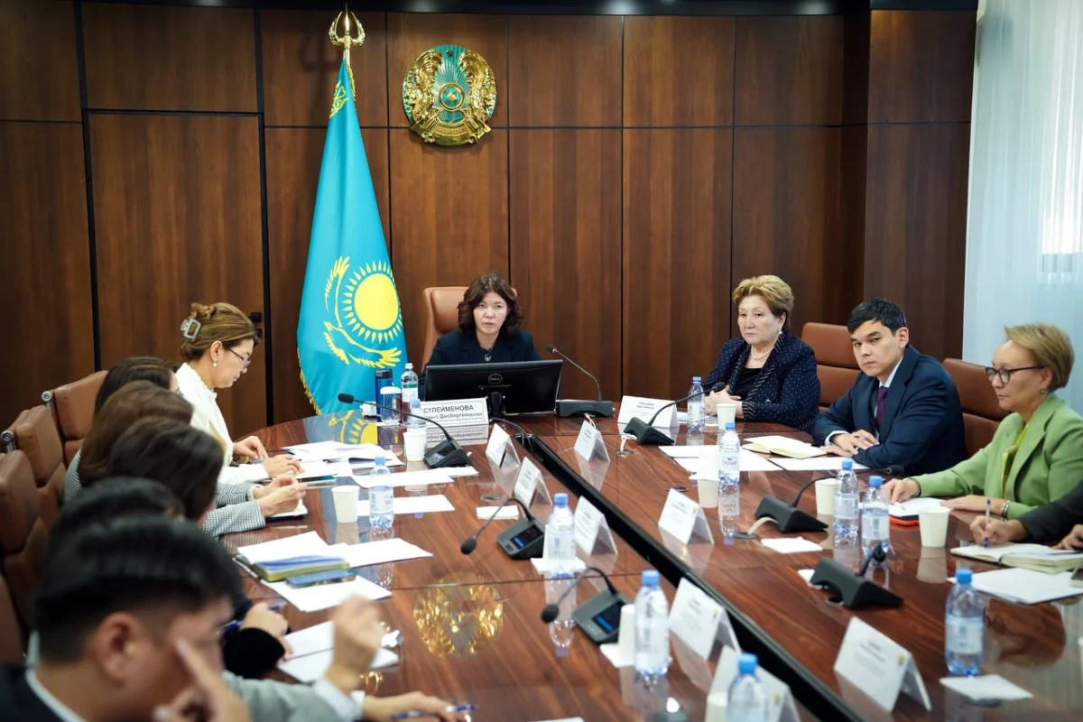 Министр азаматтық қоғам өкілдерімен кездесуде ашық диалогты қолдайтынын айтты