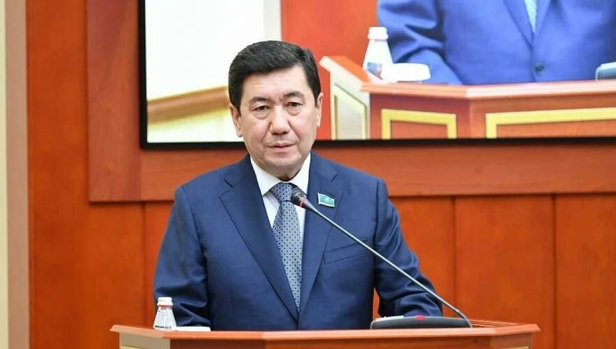 "Ұзақ жылдан бері алғаш рет Ұлттық қорға қол жаймайтын бюджет қабылдадық", - Е. Қошанов