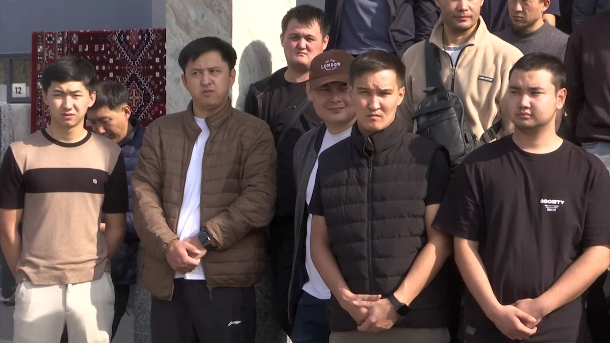 Спор о территории перед ТД «Адем» в Алматы: предприниматели боятся потерять бизнес
