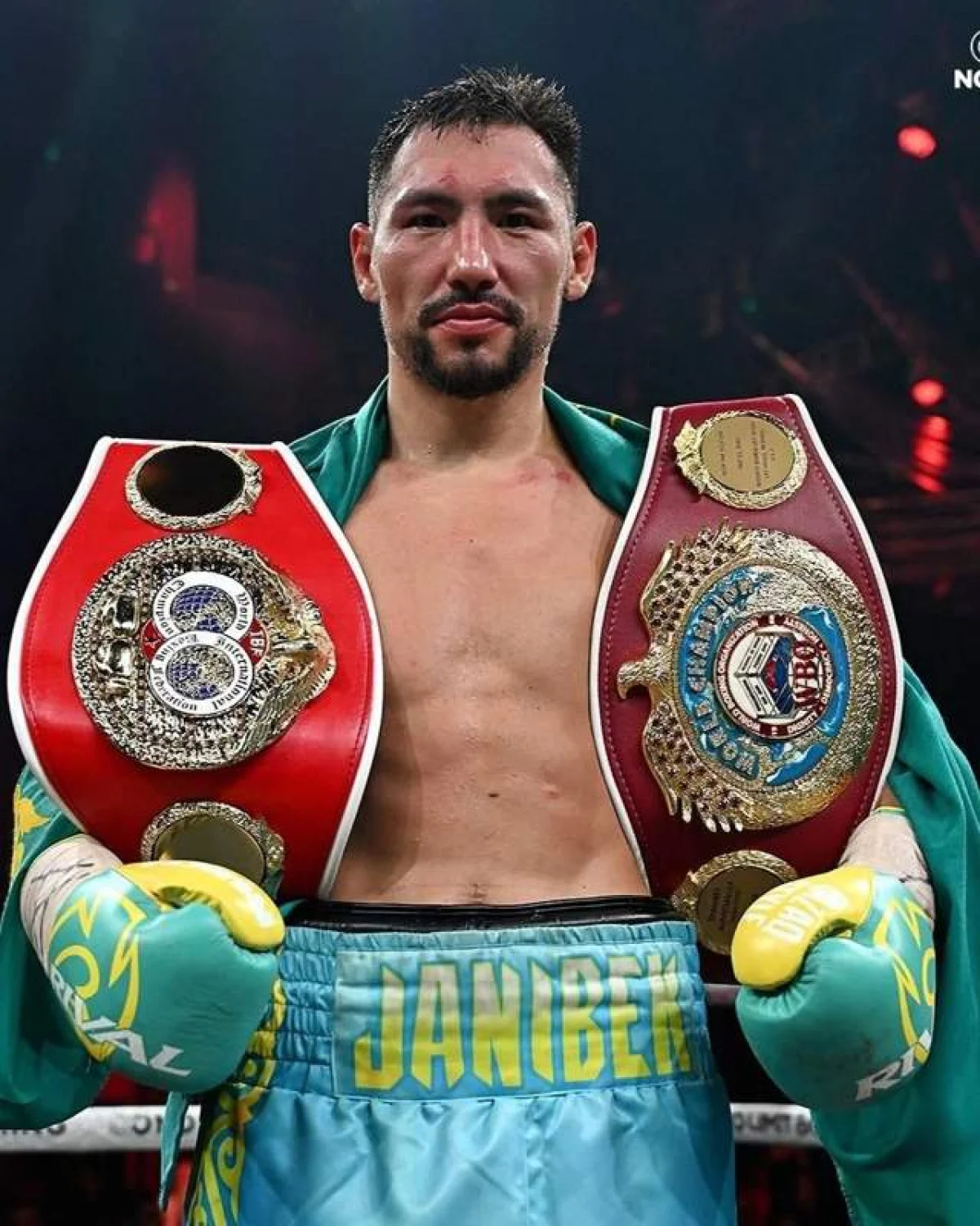 Жәнібек Әлімханұлы үш чемпиондық белбеуді біріктіруге мүмкіндік алды